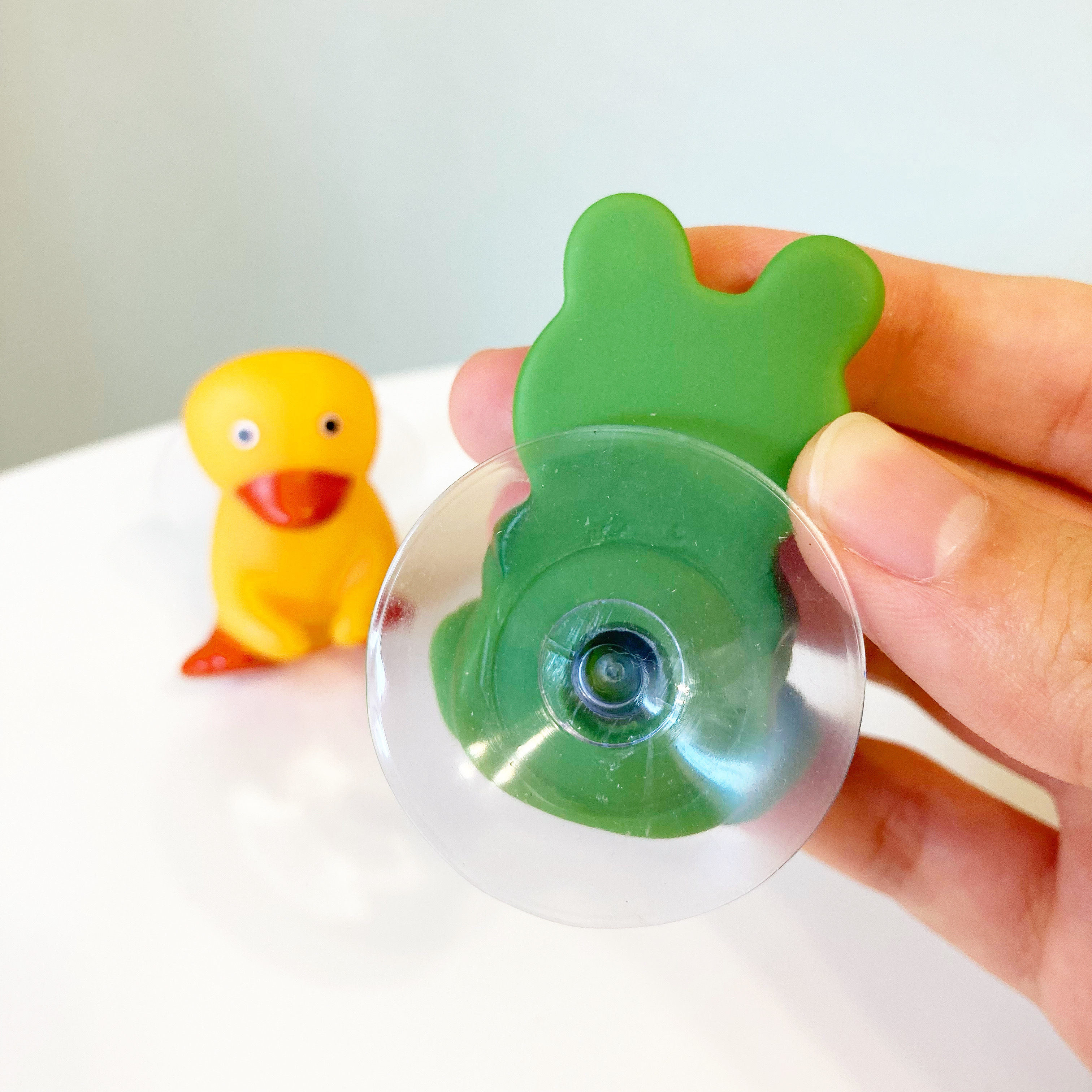 Seria(セリア)の便利アイテム「はぶらしホルダー カエル」