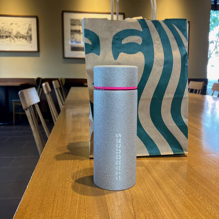 Starbucks Coffee（スターバックスコーヒー）のおすすめボトル「ステンレスボトルグリッターシルバー355ml」