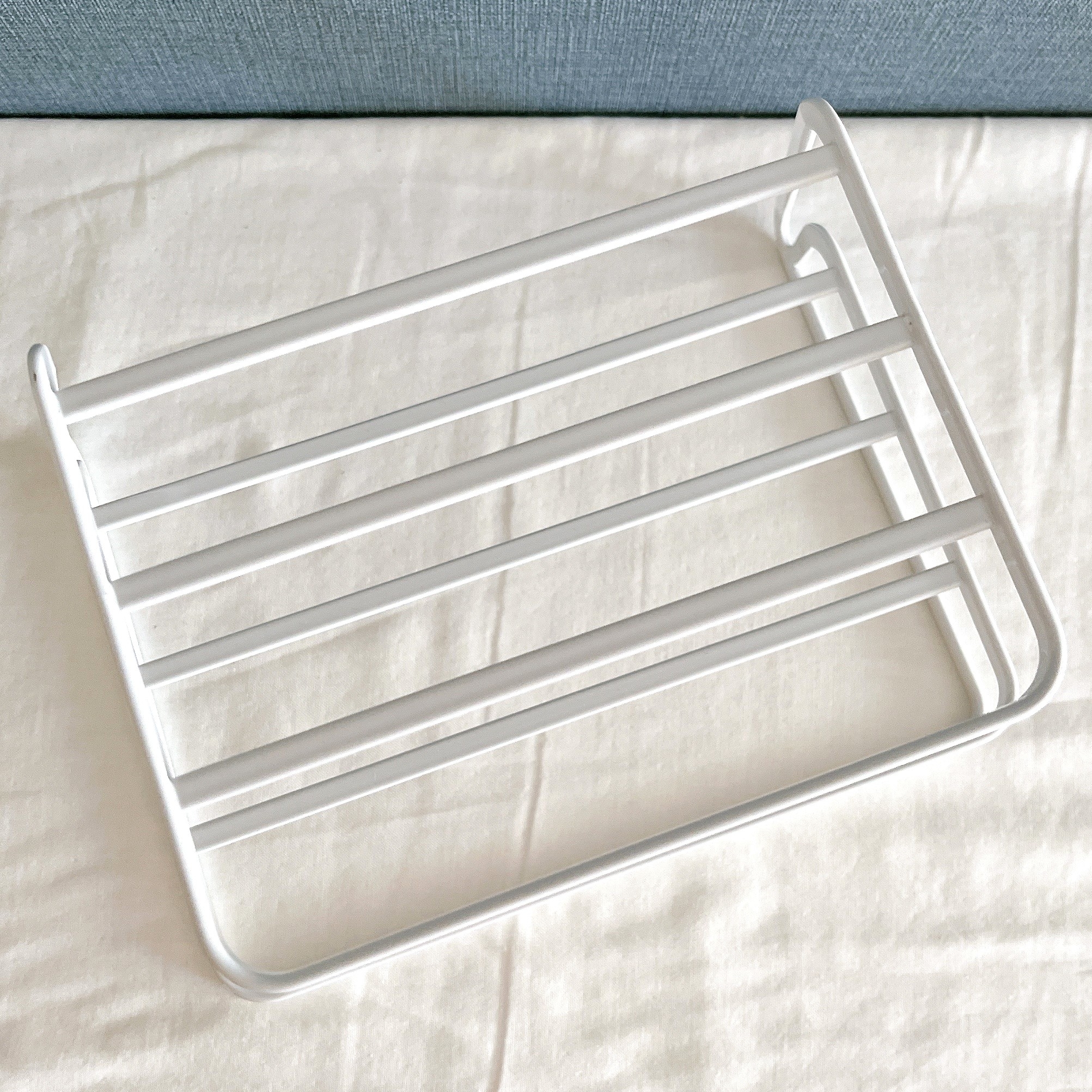 ロフトのオススメのグッズ「ディッシュストレージ 3段 ホワイト 7509 tower（タワー）」