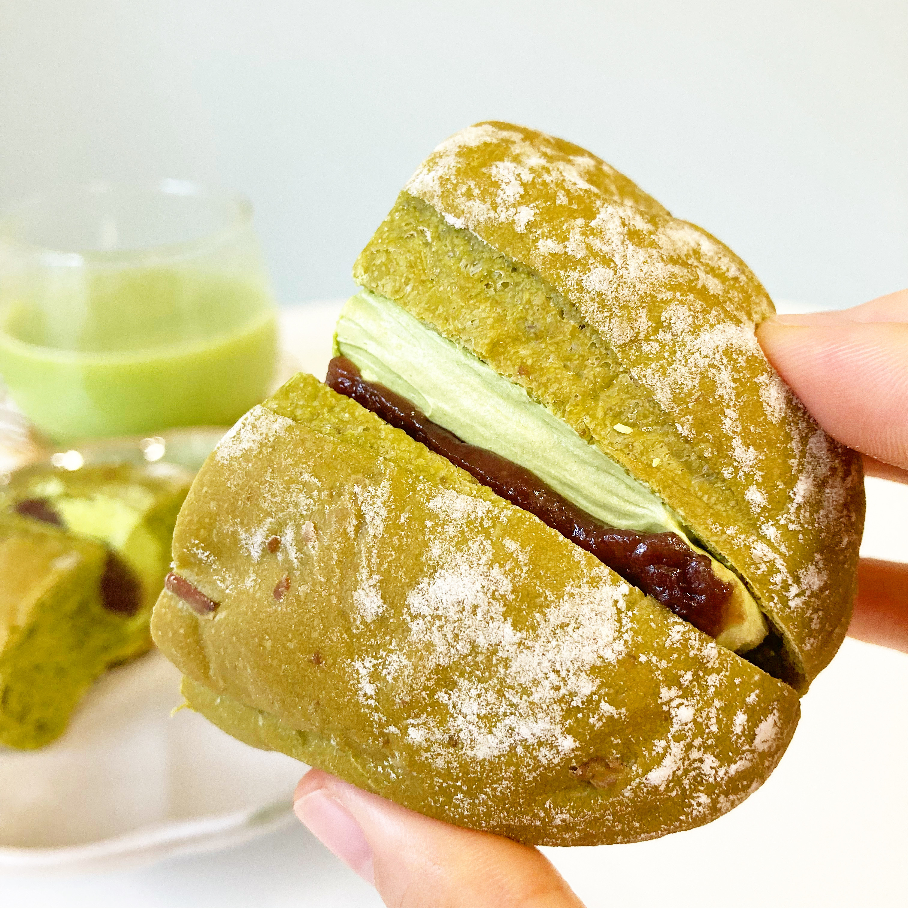 LAWSON(ローソン)の贅沢パン「お抹茶ソフトフランス」