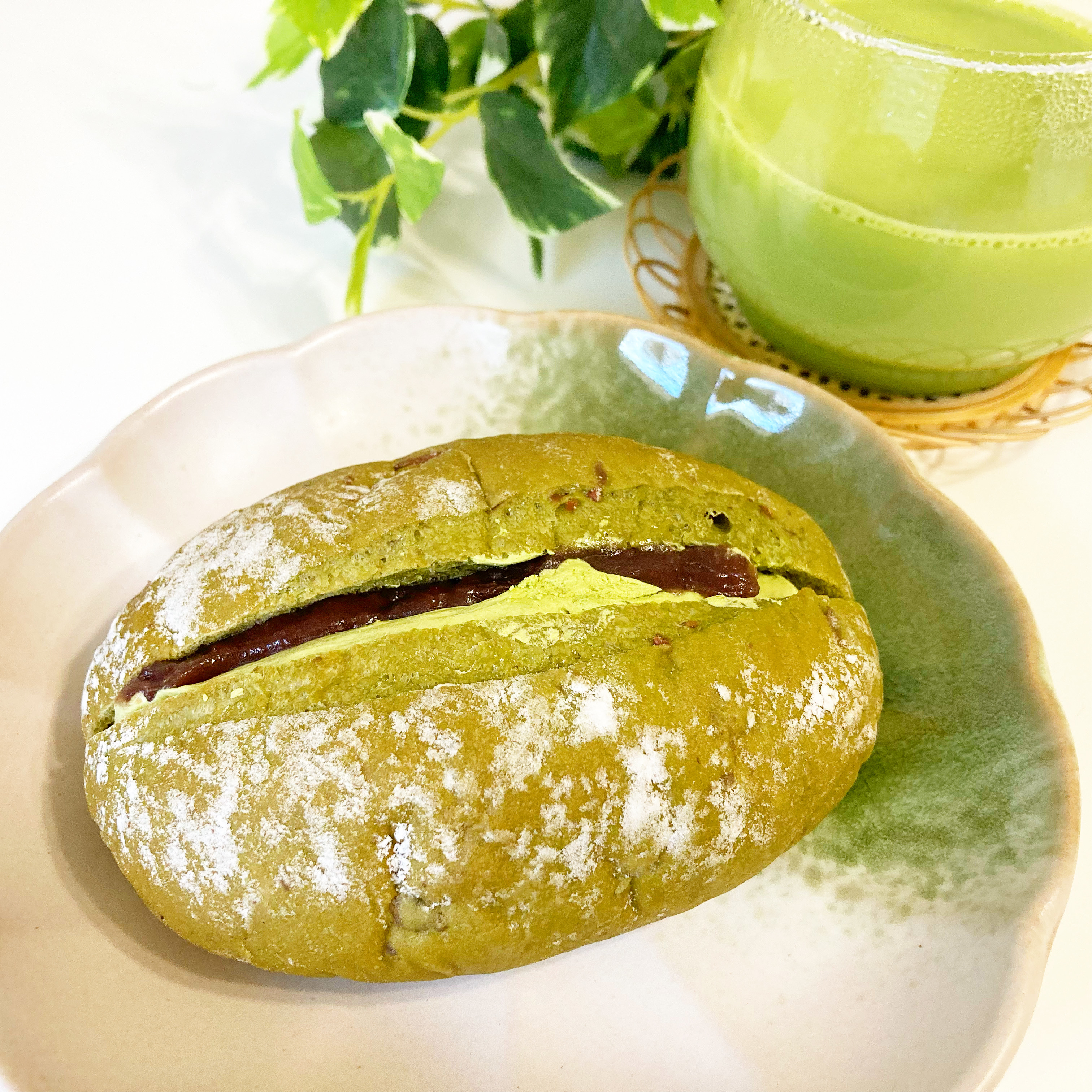 LAWSON(ローソン)の贅沢パン「お抹茶ソフトフランス」