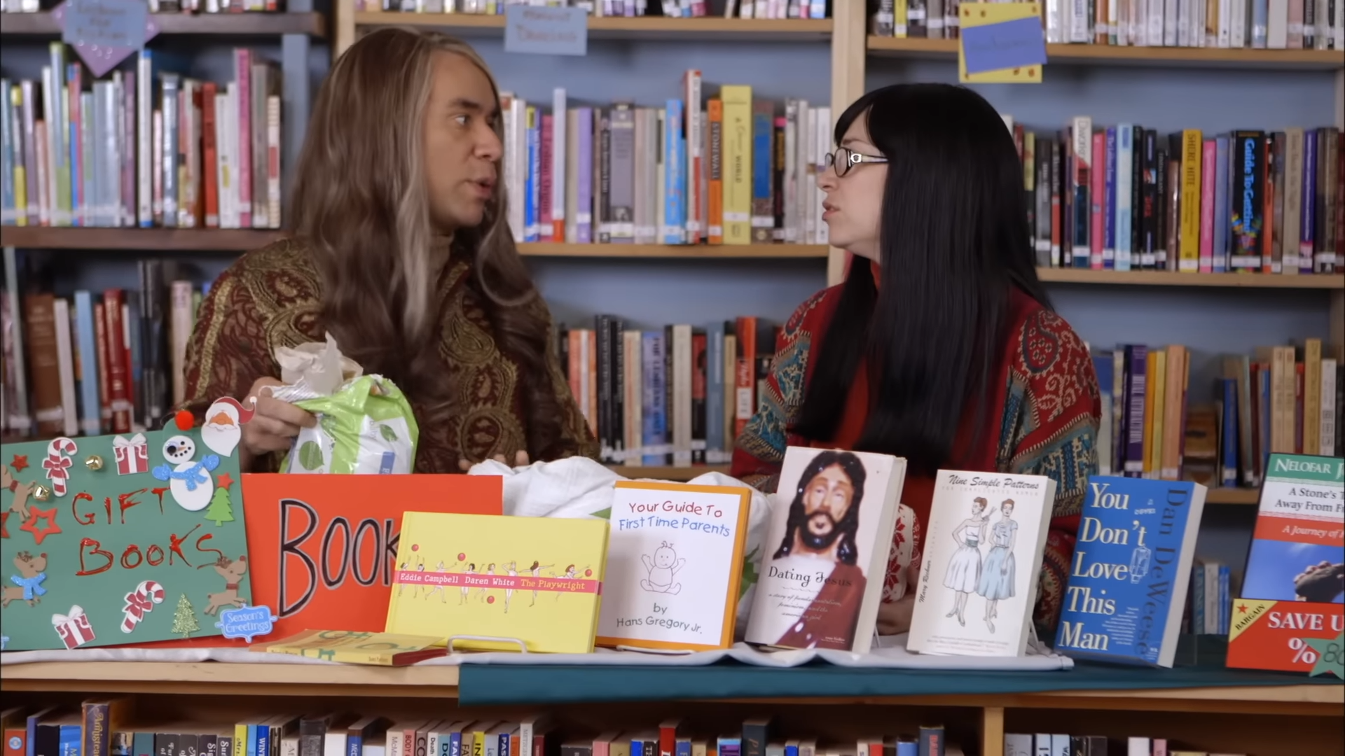 Fred Armisen and Carrie Brownstein are playing characters from &quot;Portlandia&quot; in a bookstore