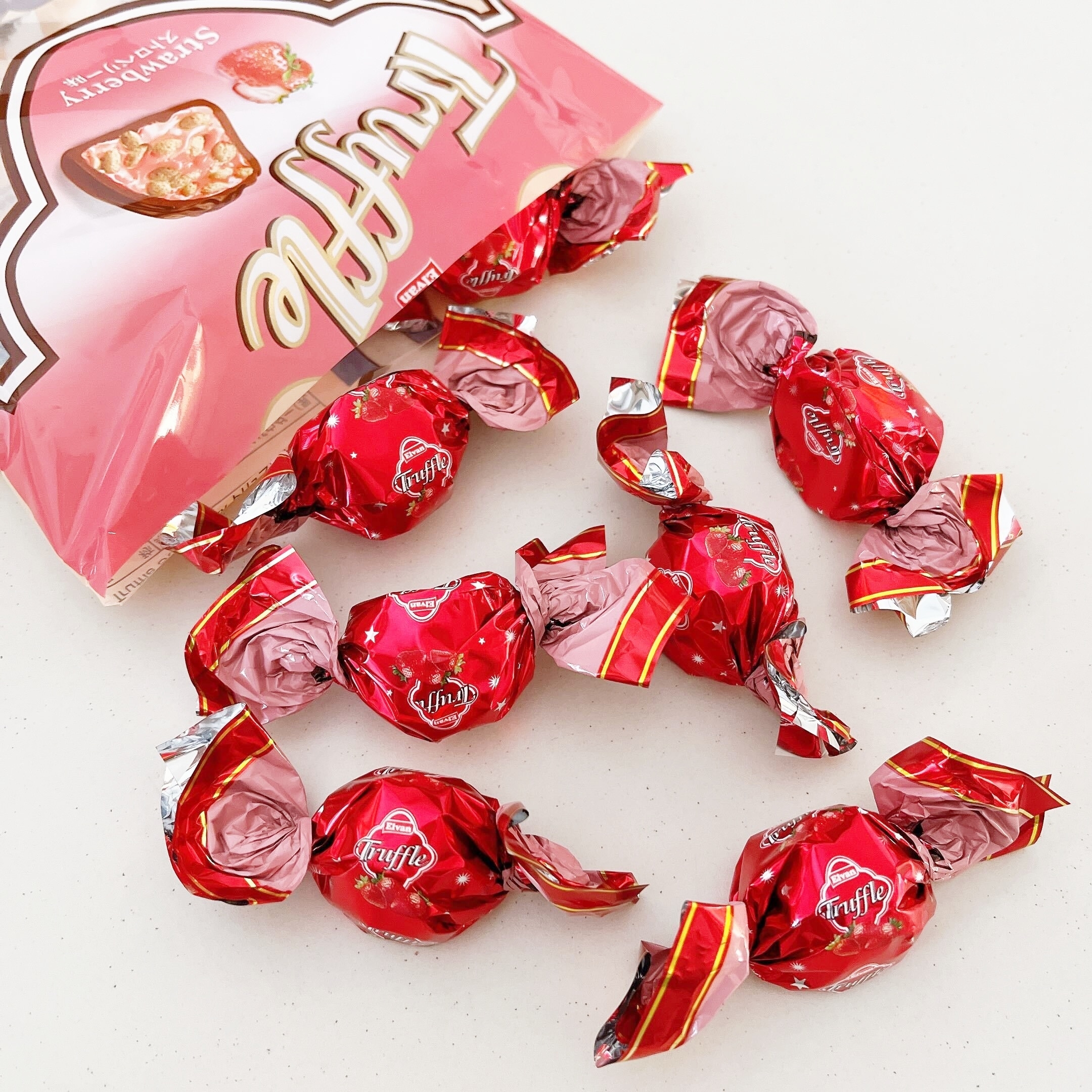 DAISO(ダイソー)のオススメのお菓子「クリート トリュフ ストロベリー味」