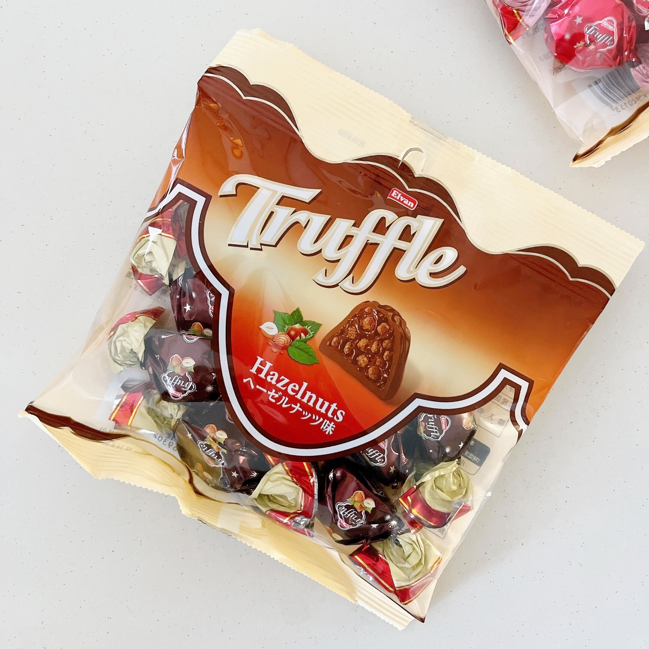 DAISO(ダイソー)のオススメのお菓子「クリート トリュフ ヘーゼルナッツ味」