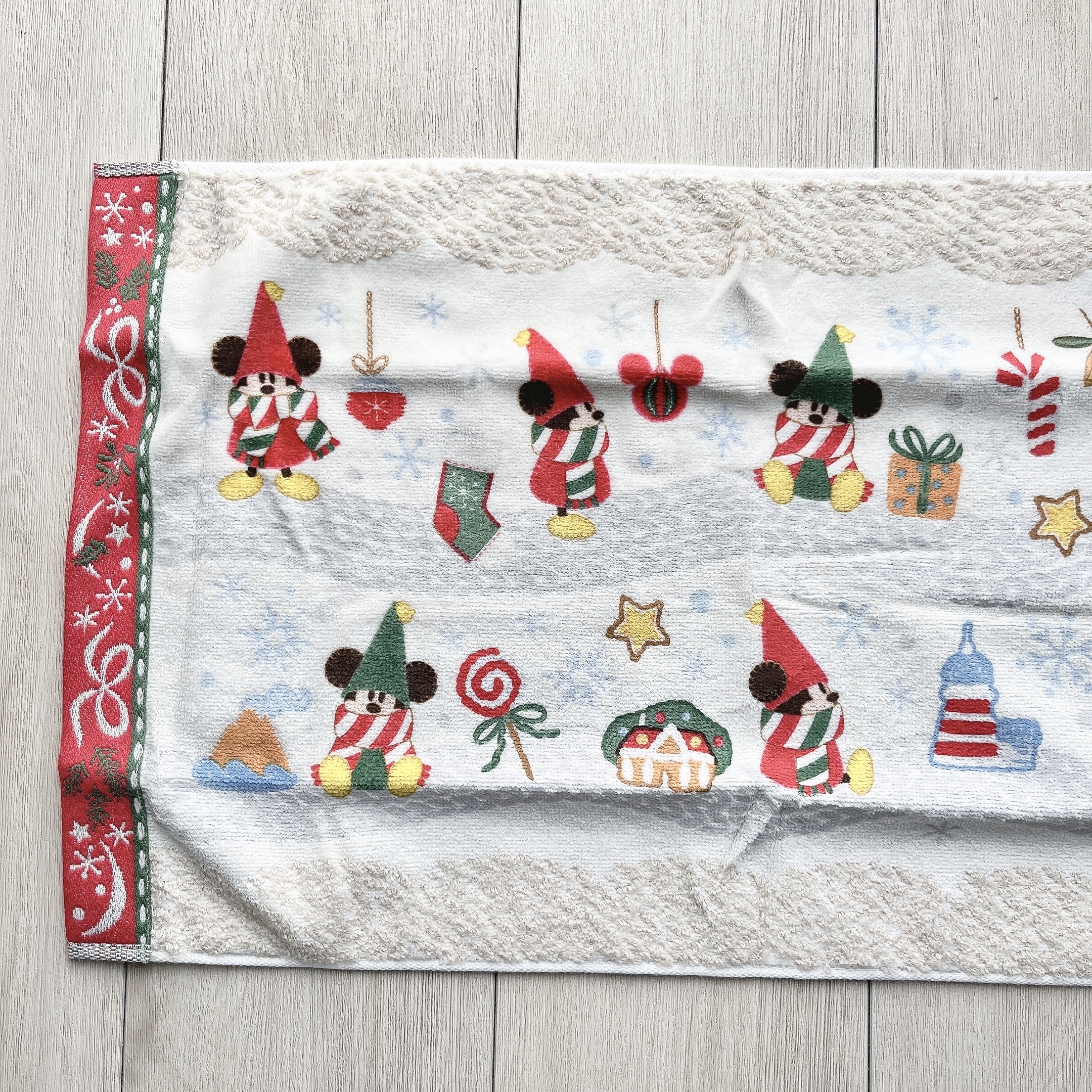 ディズニーランドのおすすめお土産「フェイスタオル」