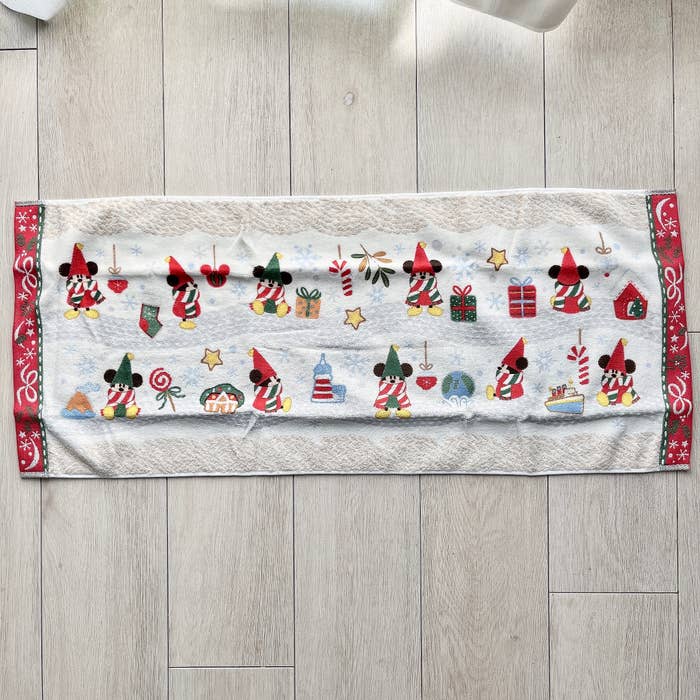 ディズニーランドのおすすめお土産「フェイスタオル」