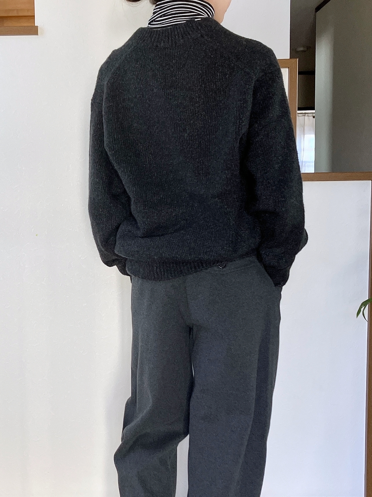 GU（ジーユー）のおすすめトップス「ブラッシュドヤーンVネックセーター（長袖）」