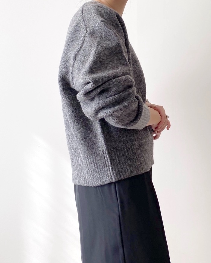 ユニクロのオススメのセーター「スフレヤーンカラーミックスクルーセーター（長袖）」