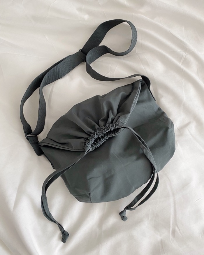 ユニクロのオススメのバッグ「ドローストリングバッグ（スモール）」