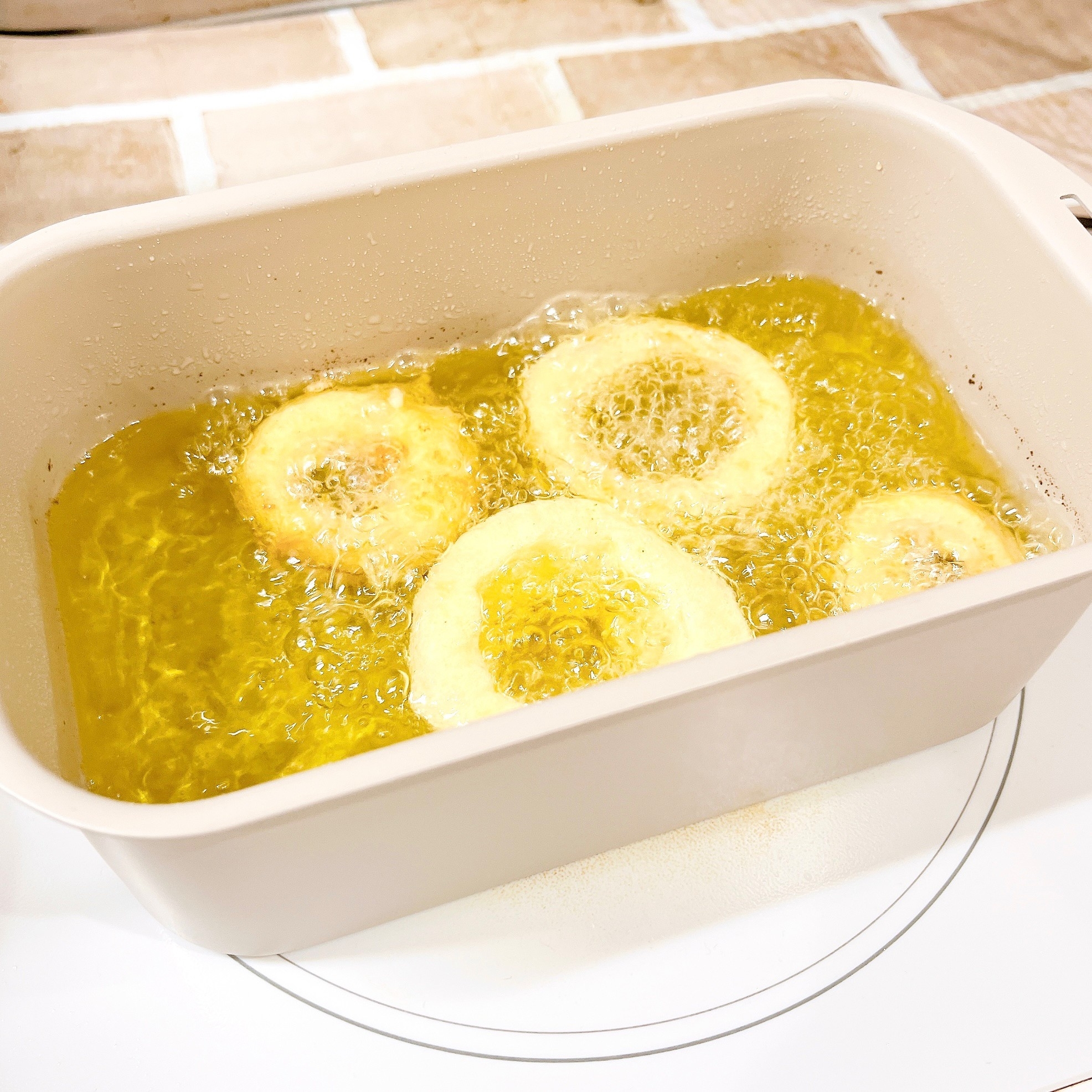 NITORI（ニトリ）のオススメの調理グッズ「【デコホーム商品】IH・ガス火 コンパクト天ぷら鍋（バット・網付き）（MO）」