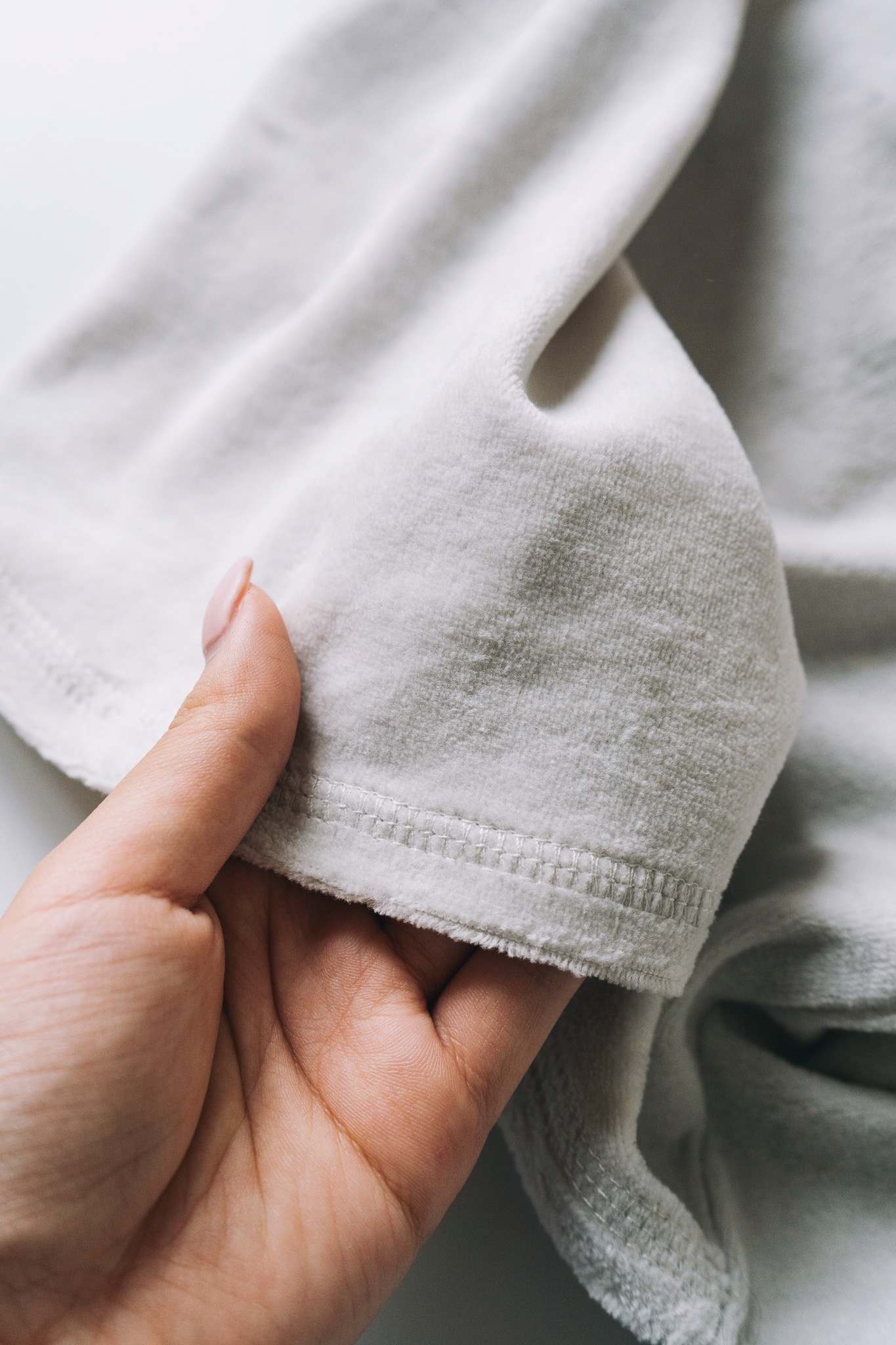 ニコアンドのオススメトップス「［MODE NORM CORE］ベロアミリタリモックネックプルオーバー」