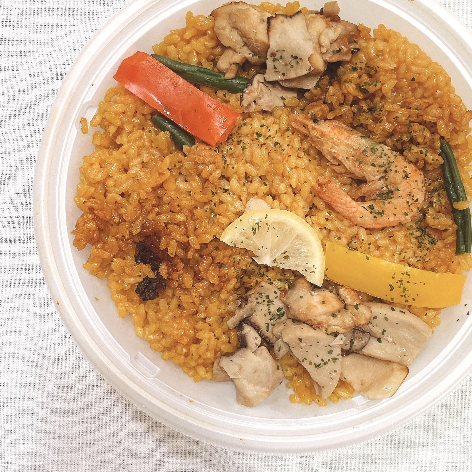 セブン】具だくさんで贅沢すぎる〜！魚介の旨みたっぷりの「贅沢