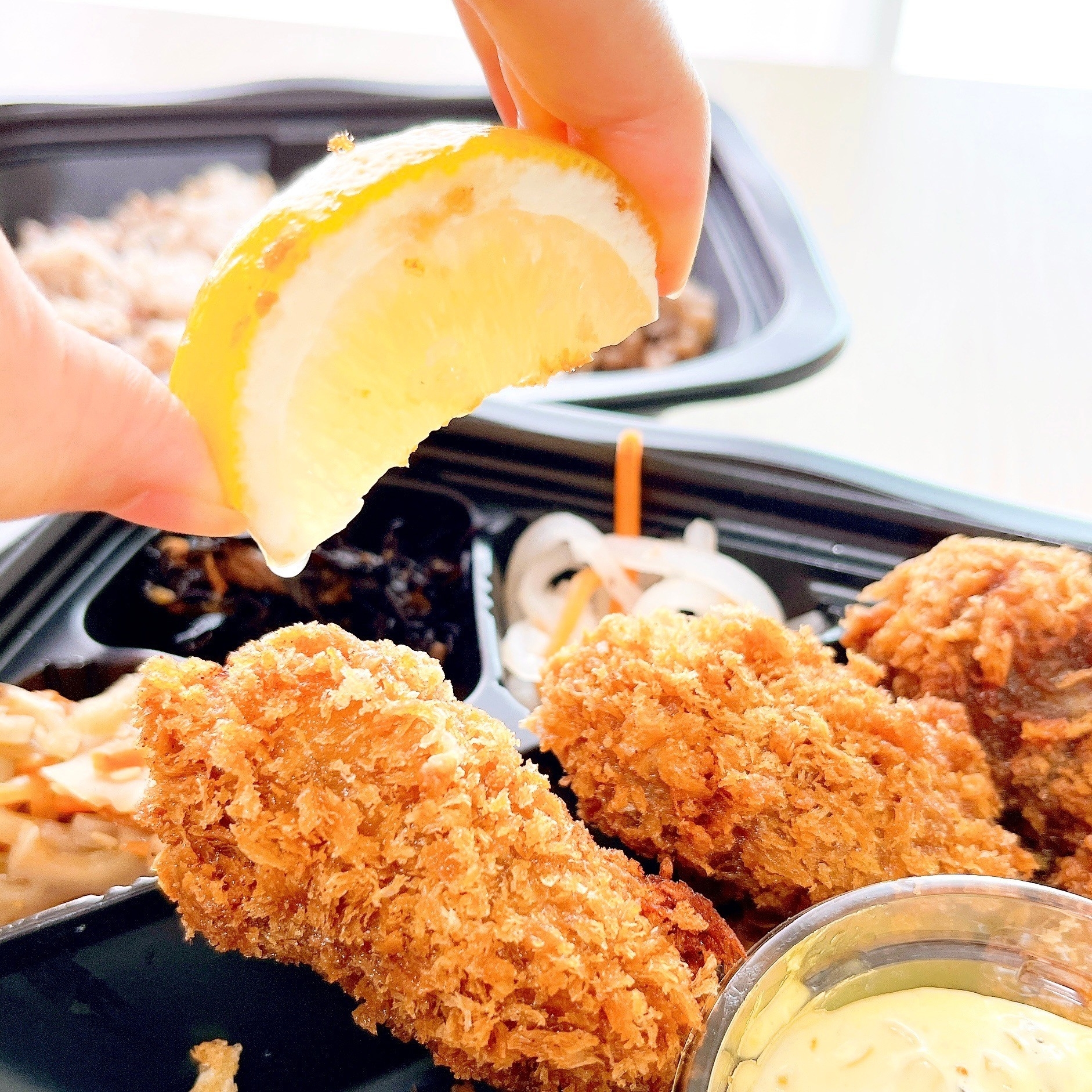 大戸屋のオススメのお弁当「大粒牡蠣フライ弁当(4個)」