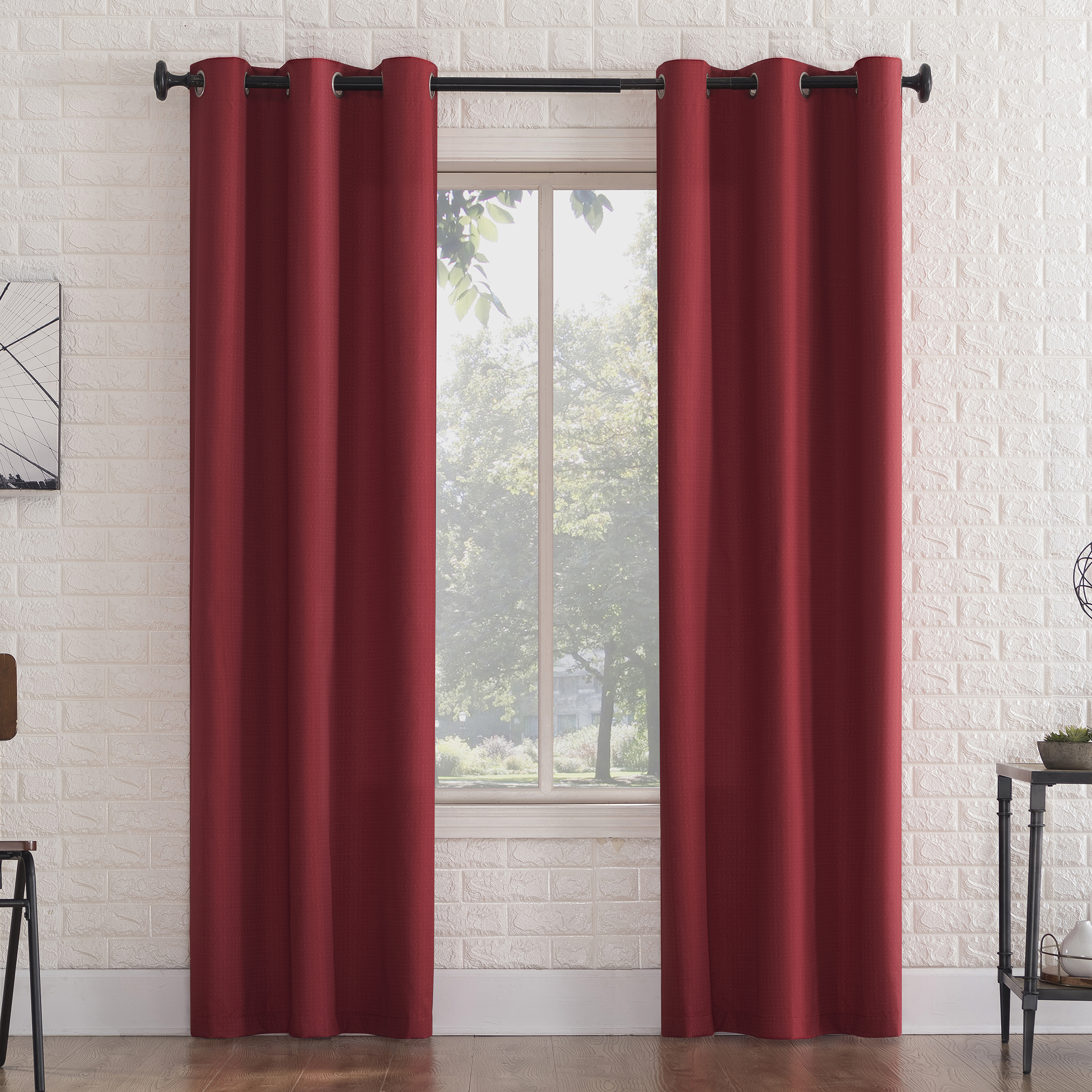 Red insulated curtains