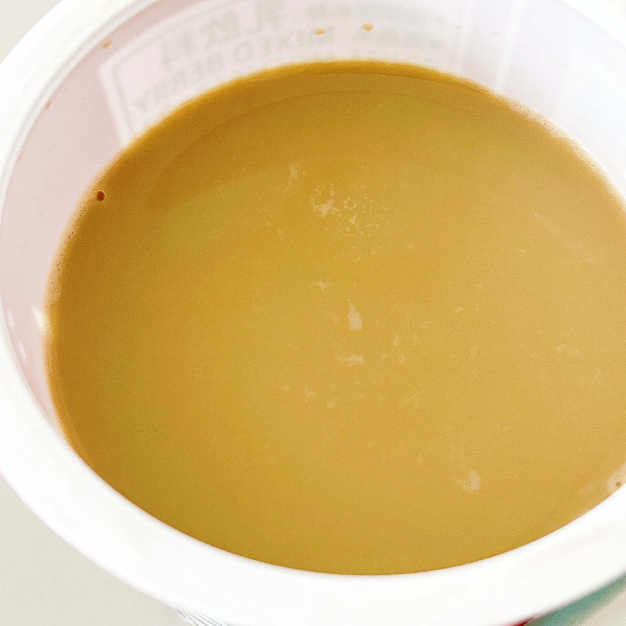 セブン-イレブンのオススメのドリンク「スターバックス® ミックスベリーホワイトモカ」