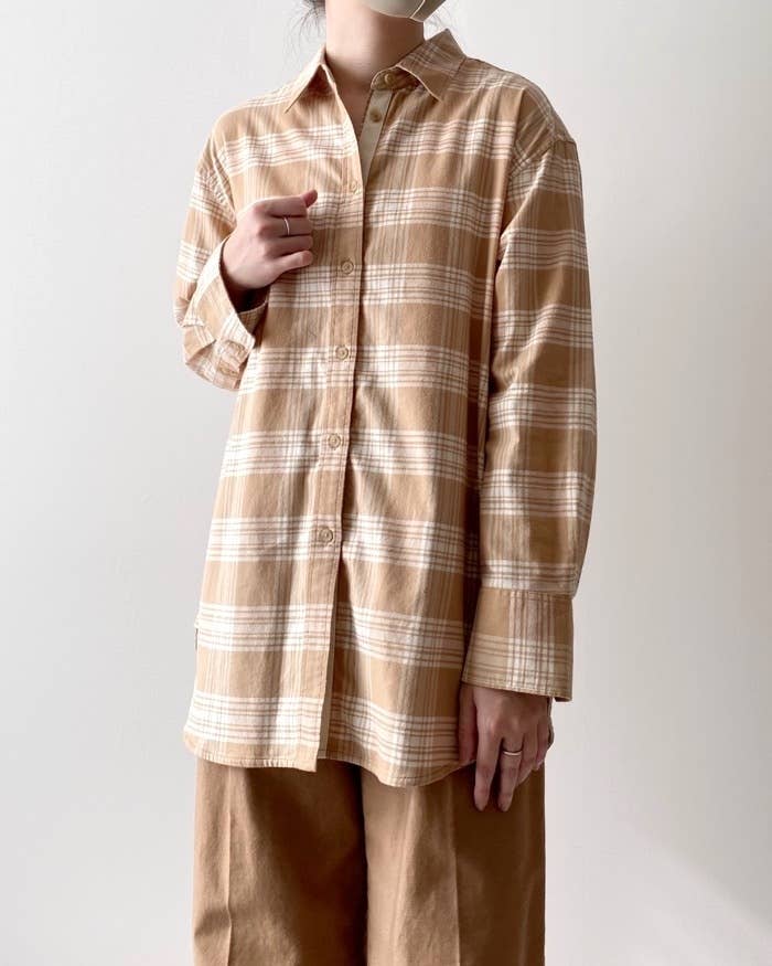 UNIQLO（ユニクロ）のオススメのトップス「フランネルチェックロングシャツ（長袖）」