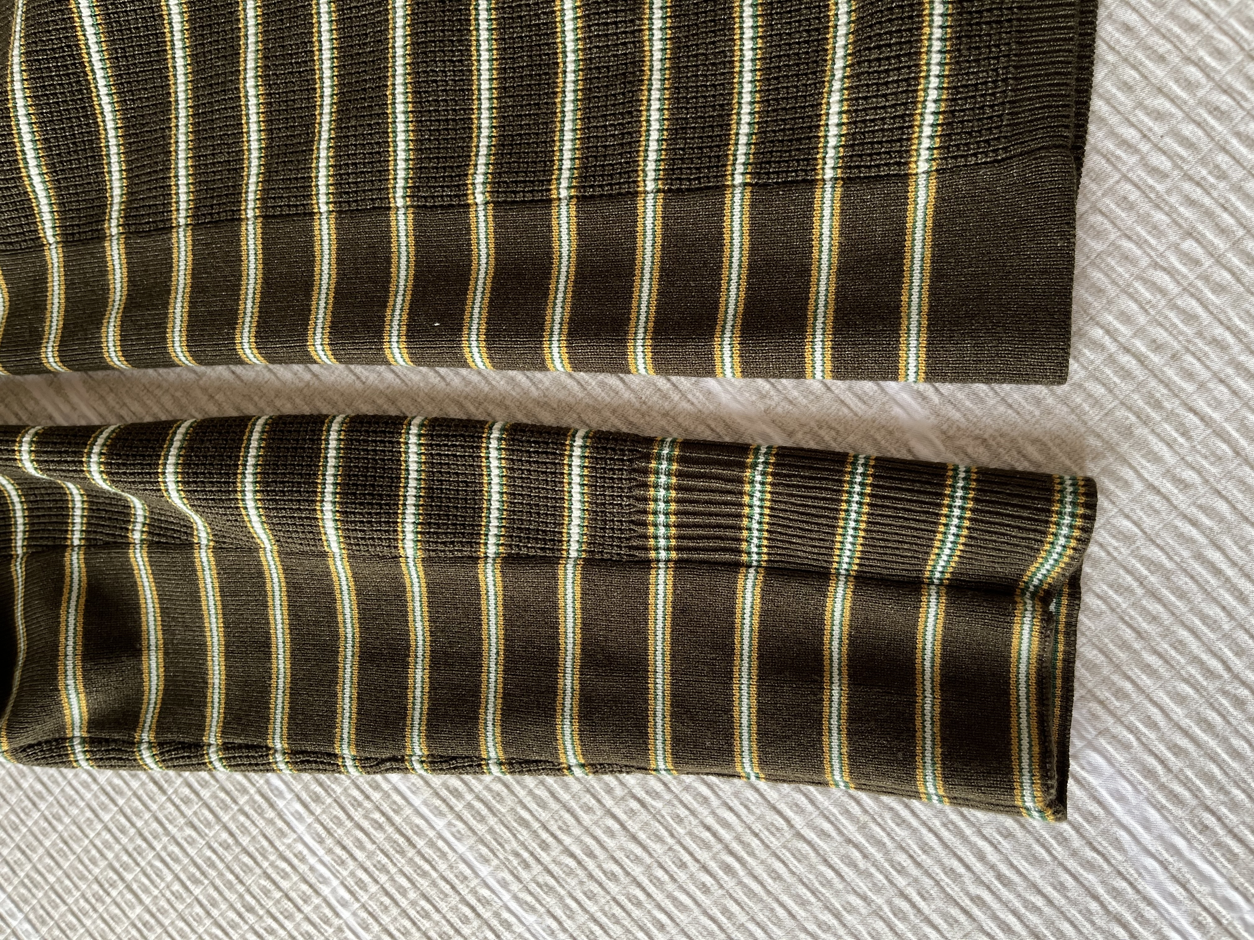 GU(ジーユー)のおすすめ「ワッフルニットプルオーバー(長袖) beautiful people」