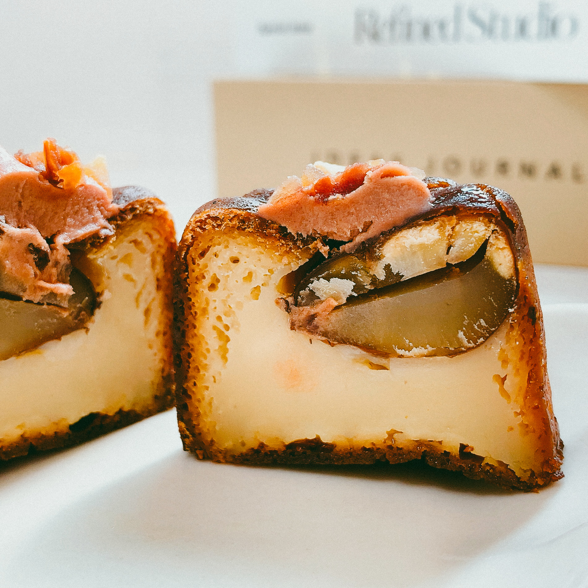 LAWSON（ローソン）のおすすめのスイーツ「一粒栗のマロンカヌレ」