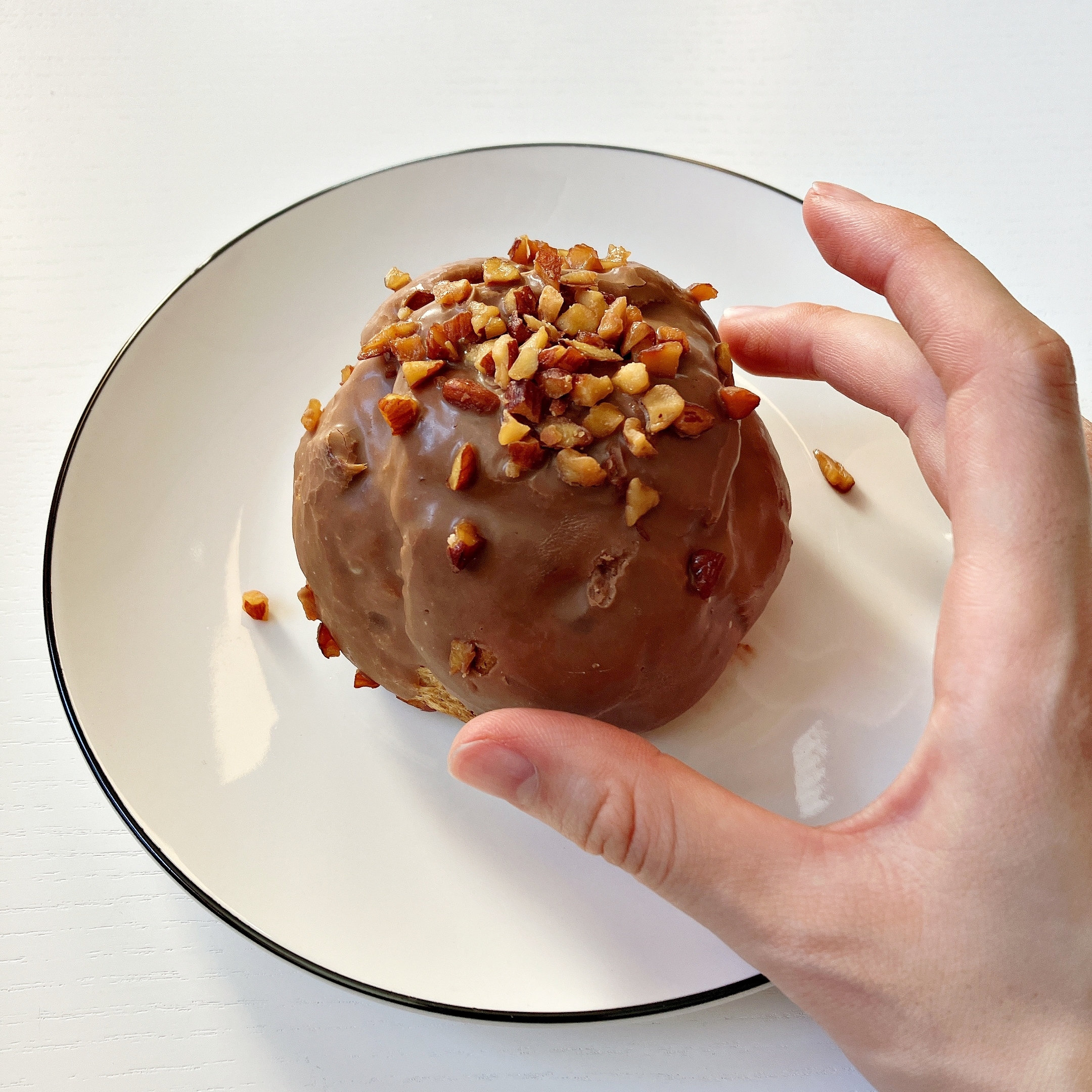 LAWSON(ローソン)のおすすめスイーツ「渋皮マロンクリームシュー」