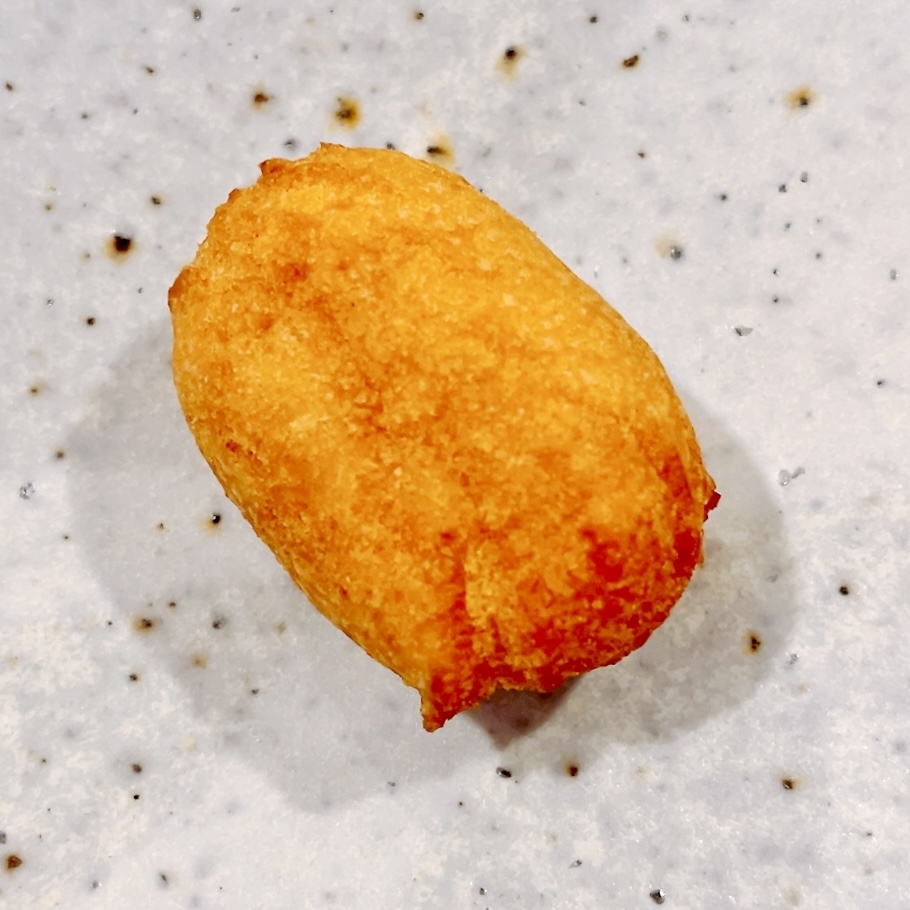 カルディのオススメのスイーツ「かぼちゃあんドーナツ」