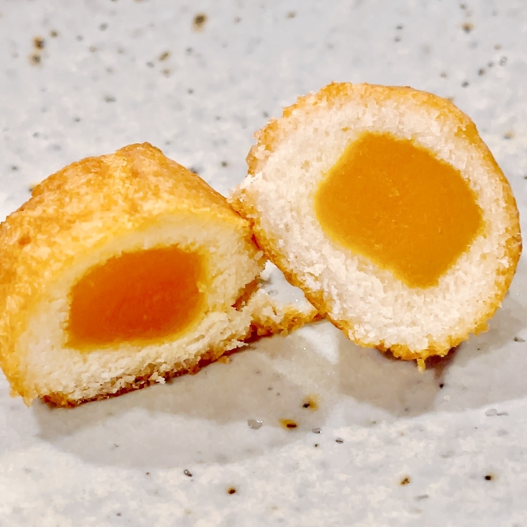 カルディのオススメのスイーツ「かぼちゃあんドーナツ」