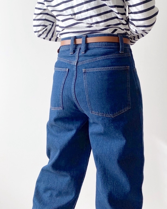 Uniqulo Uのおすすめアイテム「カーブジーンズ」