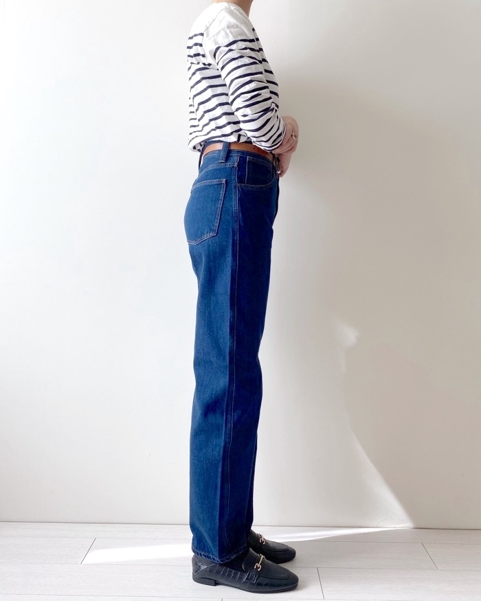Uniqulo Uのおすすめアイテム「カーブジーンズ」