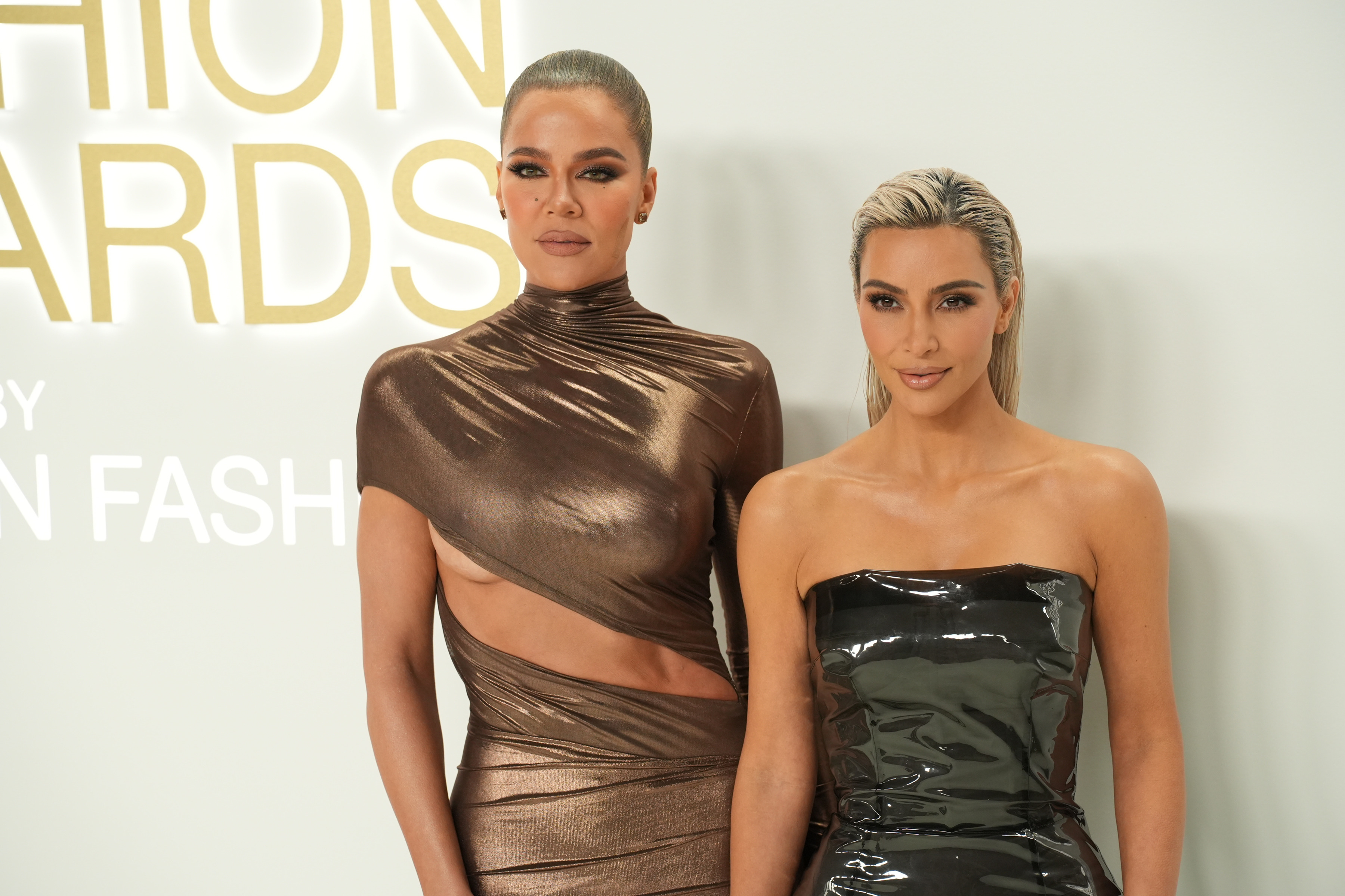 Closeup of Khloé and Kim Kardashian