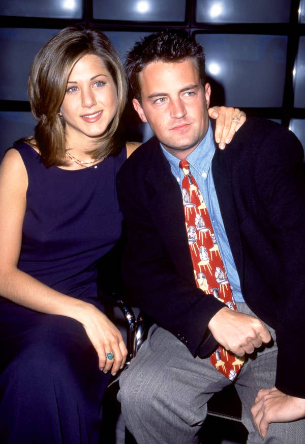 Closeup of Jennifer Aniston and Matthew Perry