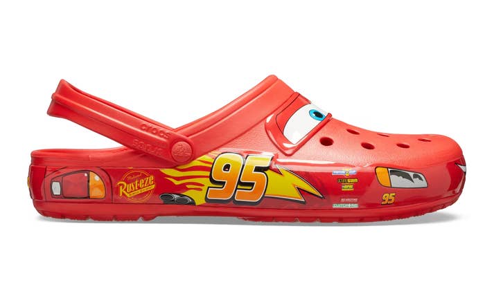 Crocs 2025 franchise cost