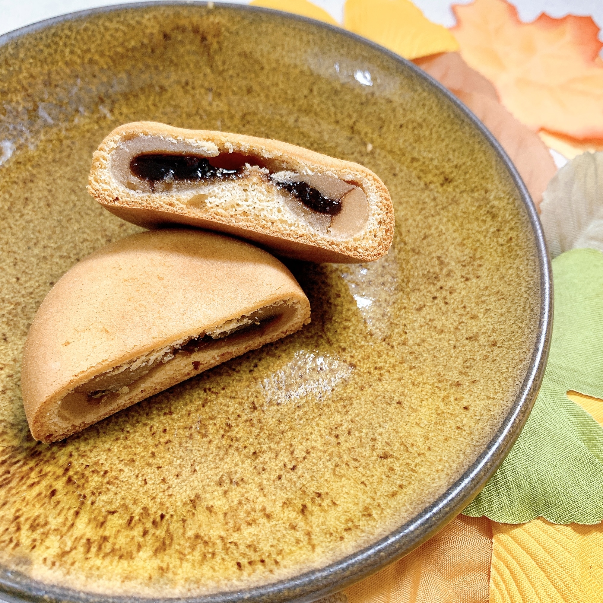 FamilyMart(ファミリーマート)のおすすめのおやつ「黒糖わらび餅入りきなこまんじゅう」