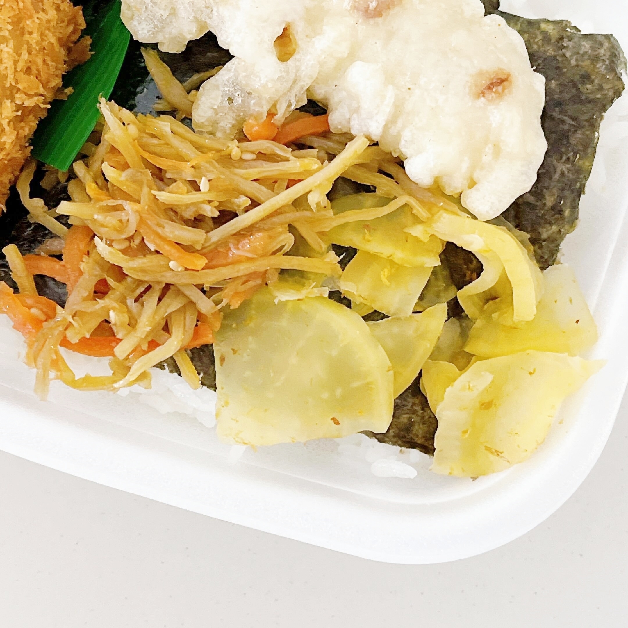 ほっともっとのオススメの新商品「カキフライ×のり弁 カキフライのり弁当」