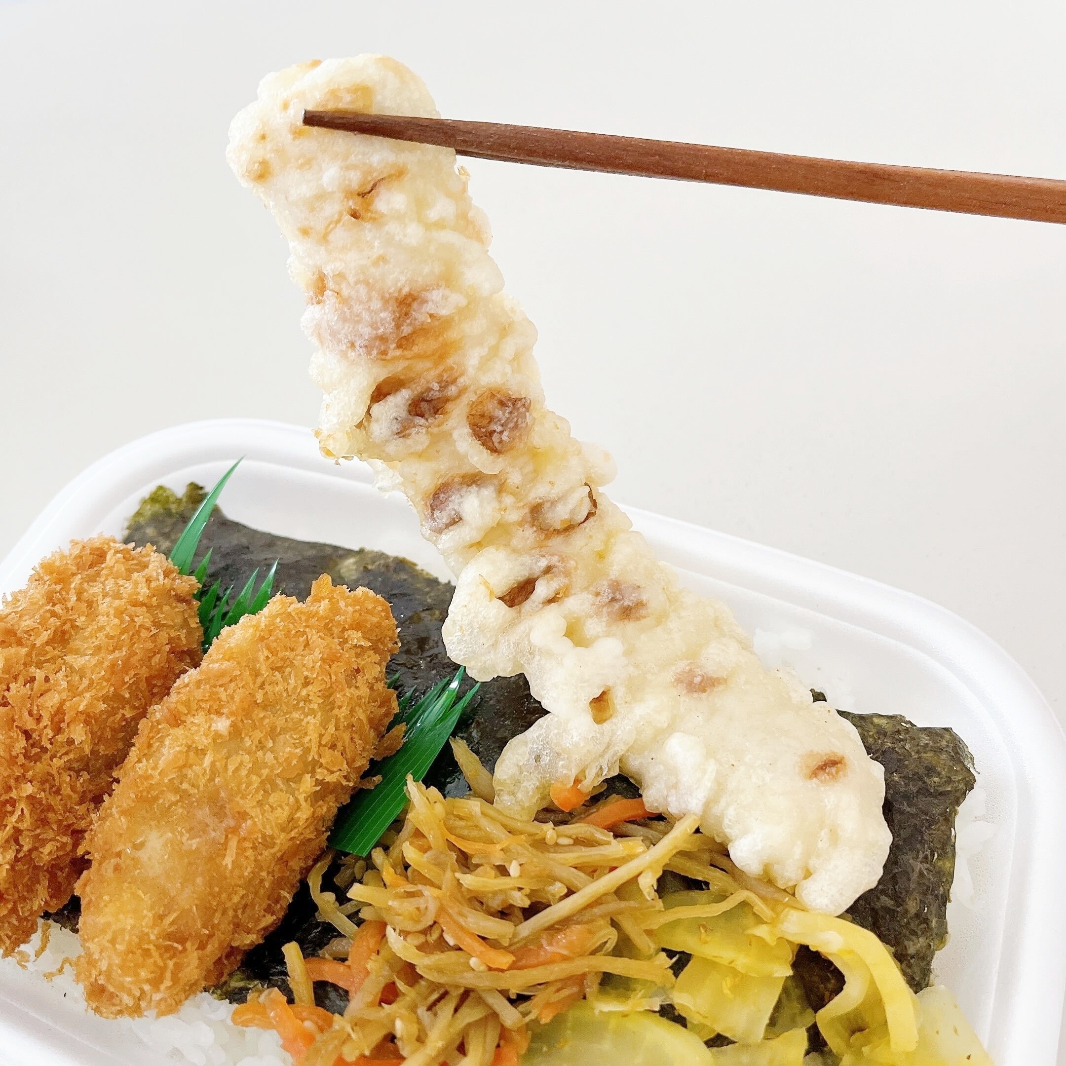 ほっともっとのオススメの新商品「カキフライ×のり弁 カキフライのり弁当」