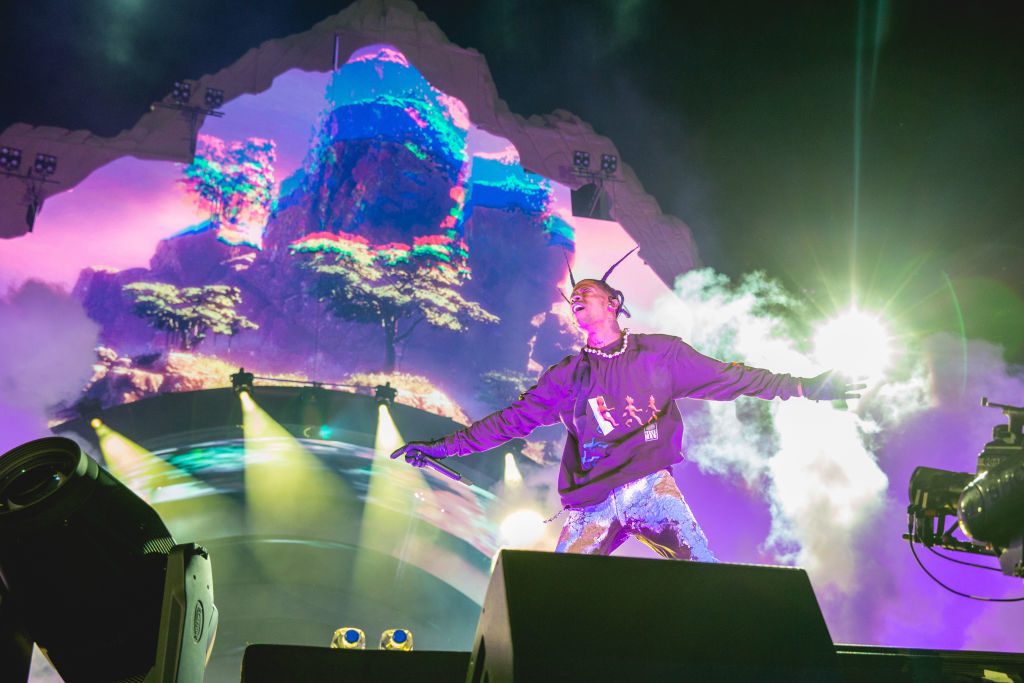 Close-up of Travis onstage