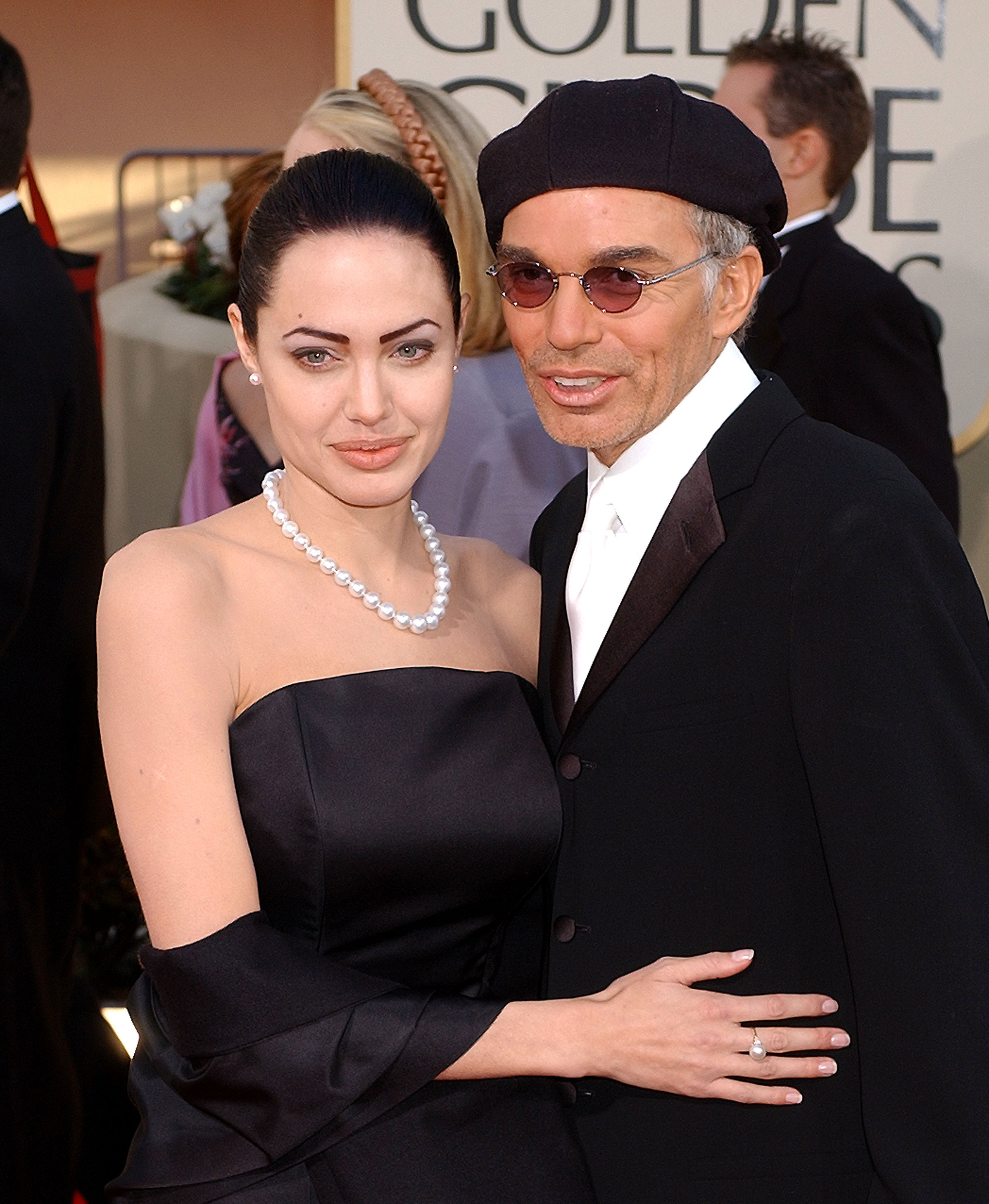 Close-up of Angie and Billy Bob on the red carpet