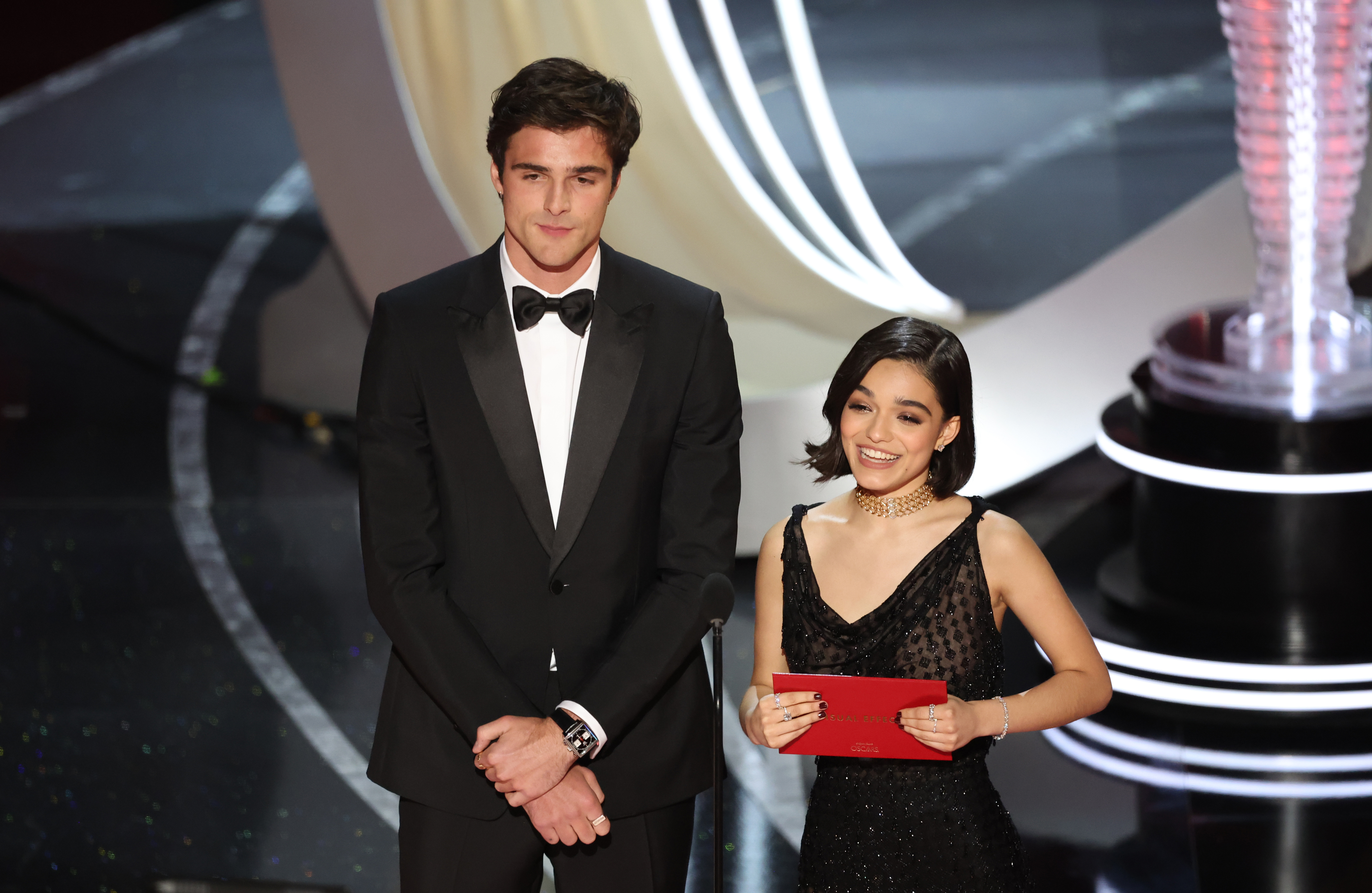 Closeup of Jacob Elordi and Rachel Zegler