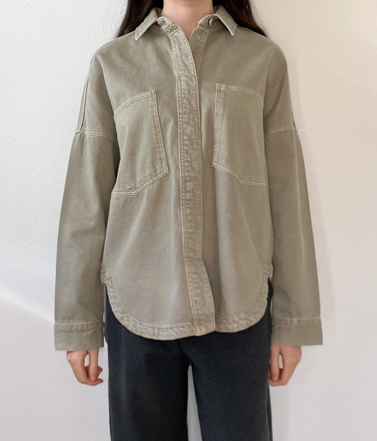 ZARA（ザラ）のおすすめトップス「ポケット付きオーバーサイズシャツジャケット」