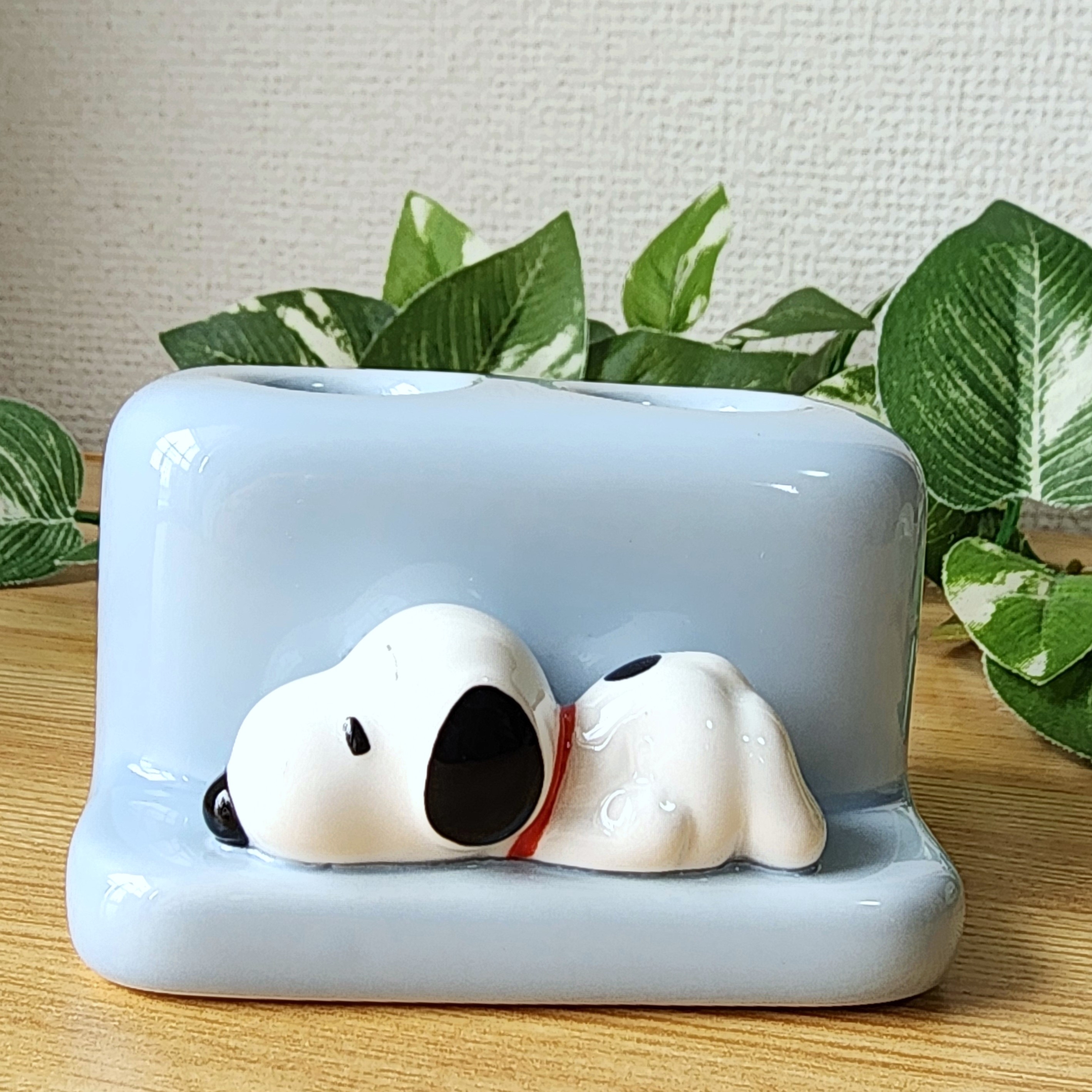 ニトリのおすすめ便利グッズ「【デコホーム商品】フィギュア歯ブラシスタンド M（BL スヌーピー）」