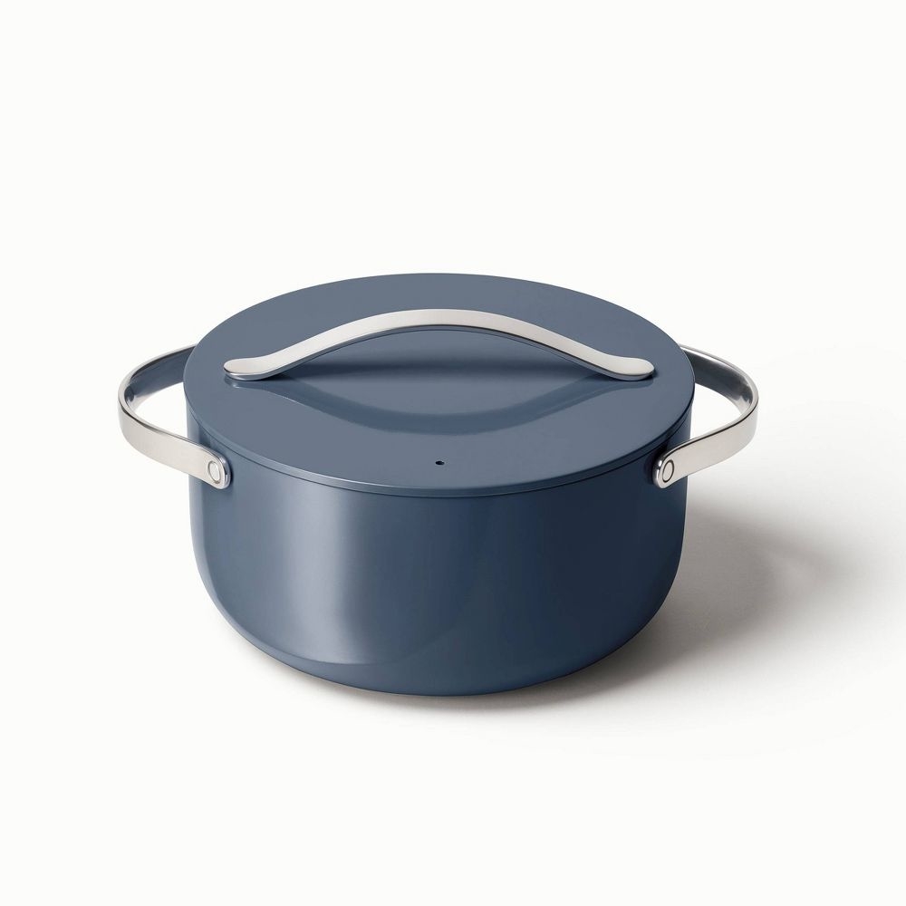 The Dutch oven in blue