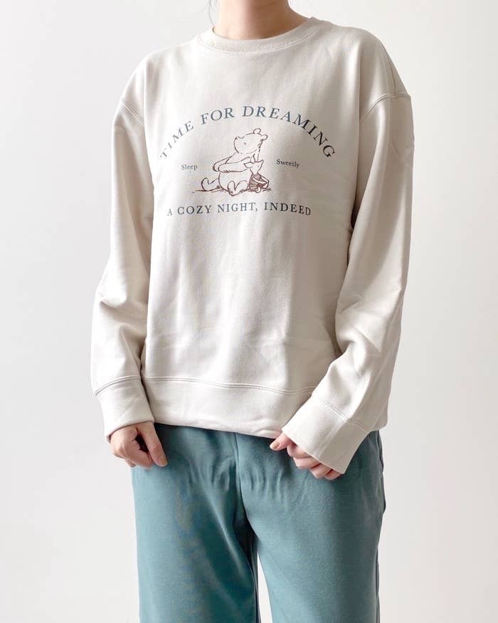 UNIQLO（ユニクロ）のおすすめアイテム「くまのプーさんコレクション ウルトラストレッチウォームセット（長袖）」