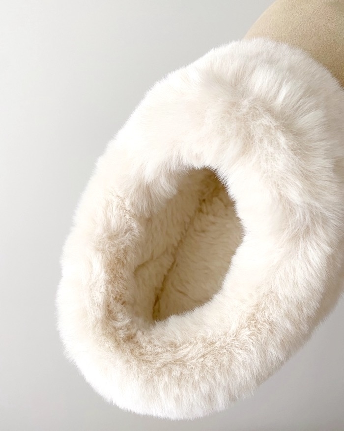 GU（ジーユー）のおすすめアイテム「ウォームムートンタッチスリッパ」