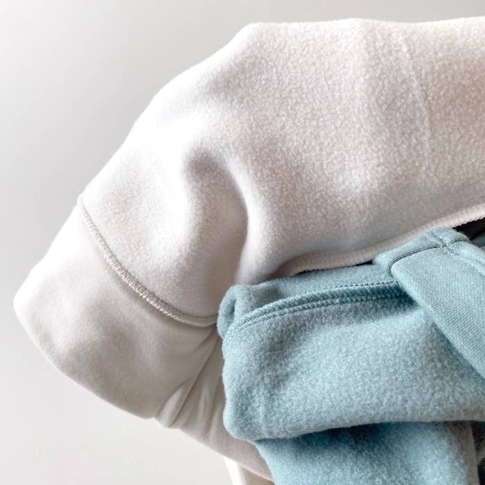 UNIQLO（ユニクロ）のおすすめアイテム「くまのプーさんコレクション ウルトラストレッチウォームセット（長袖）」