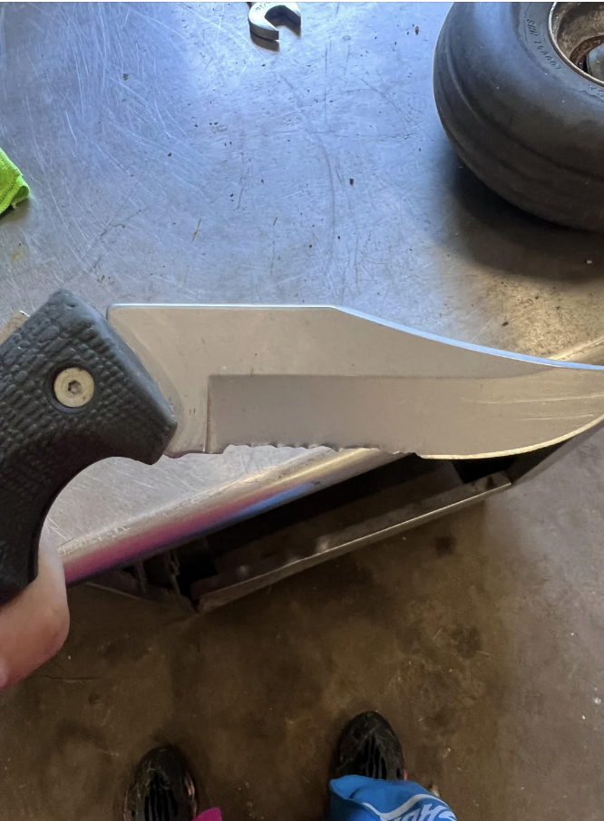 a broken knife