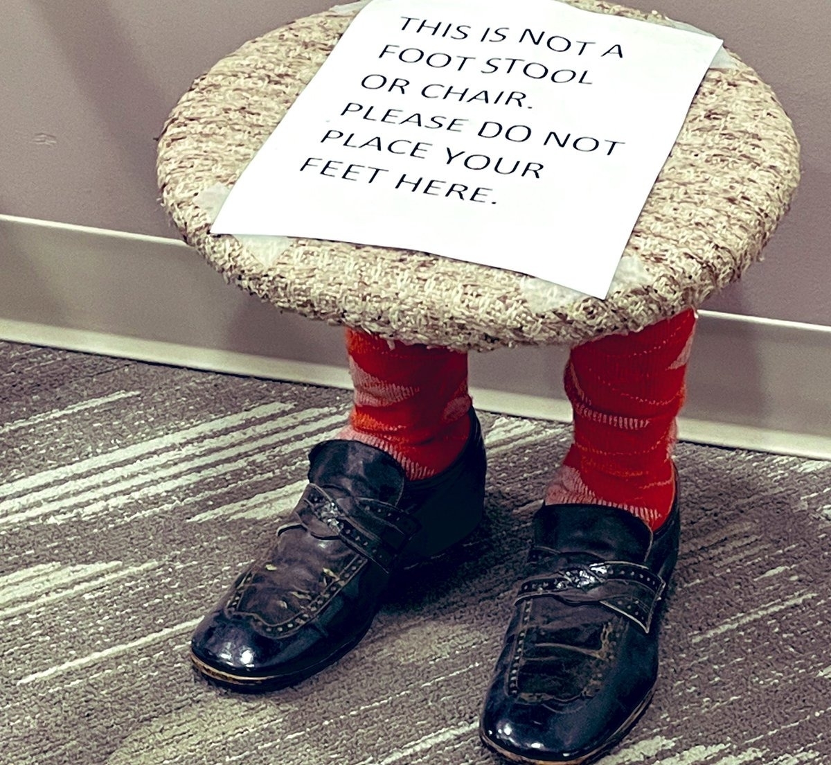 this is not a fool stool or chair please do not place your feet here