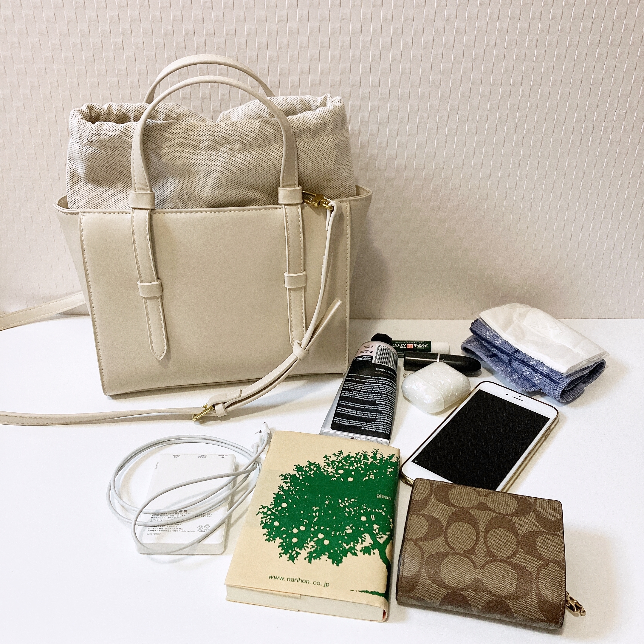ZARA（ザラ）のおすすめバッグ「MINI CITY BAG」
