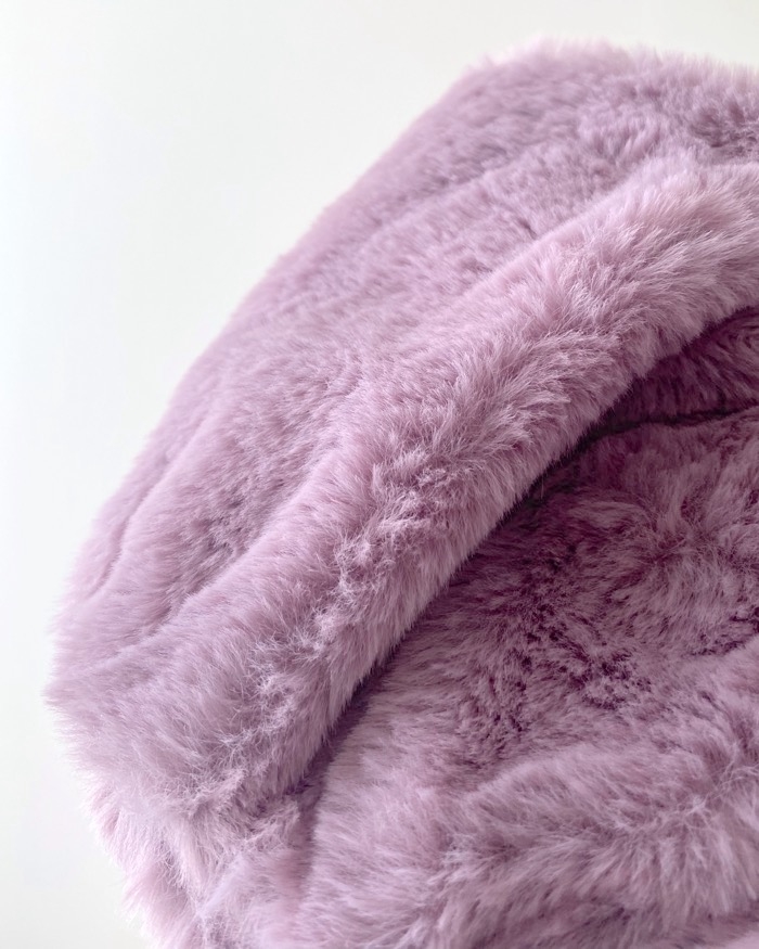 ニコアンドのオススメのバッグ「オリジナルフェイクファーミニショルダーバッグ」