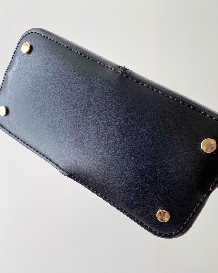 ZARAのオススメのバッグ「ミニシティバッグ」