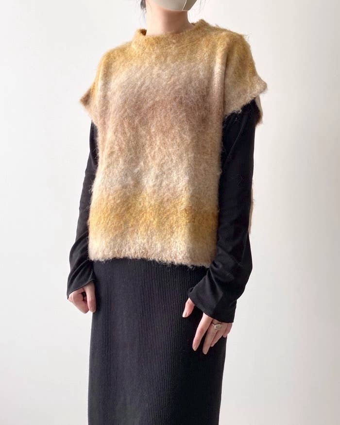 ZARAのオススメのトップス「オンブレ ニットベスト」