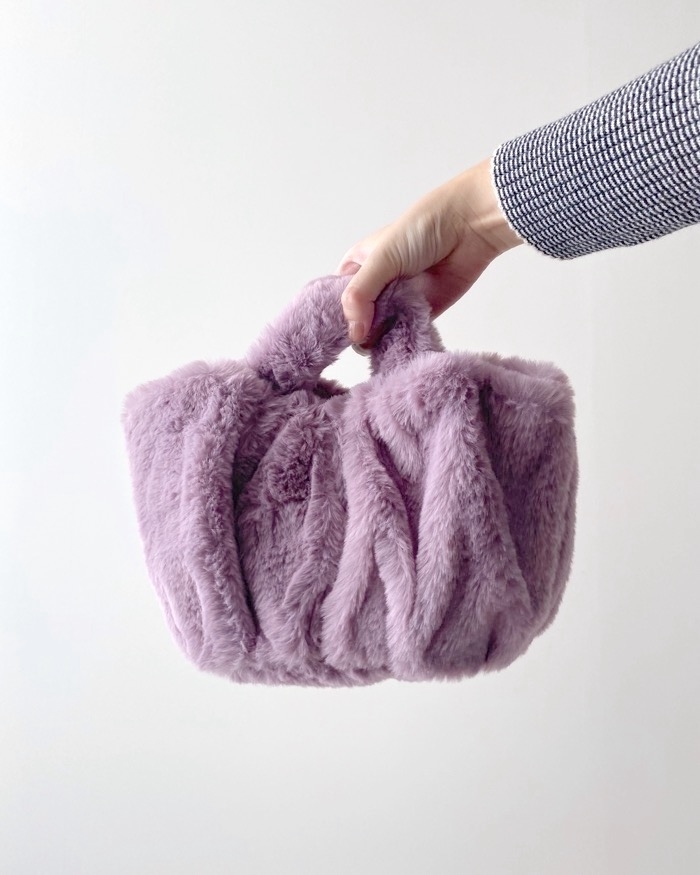 ニコアンドのオススメのバッグ「オリジナルフェイクファーミニショルダーバッグ」