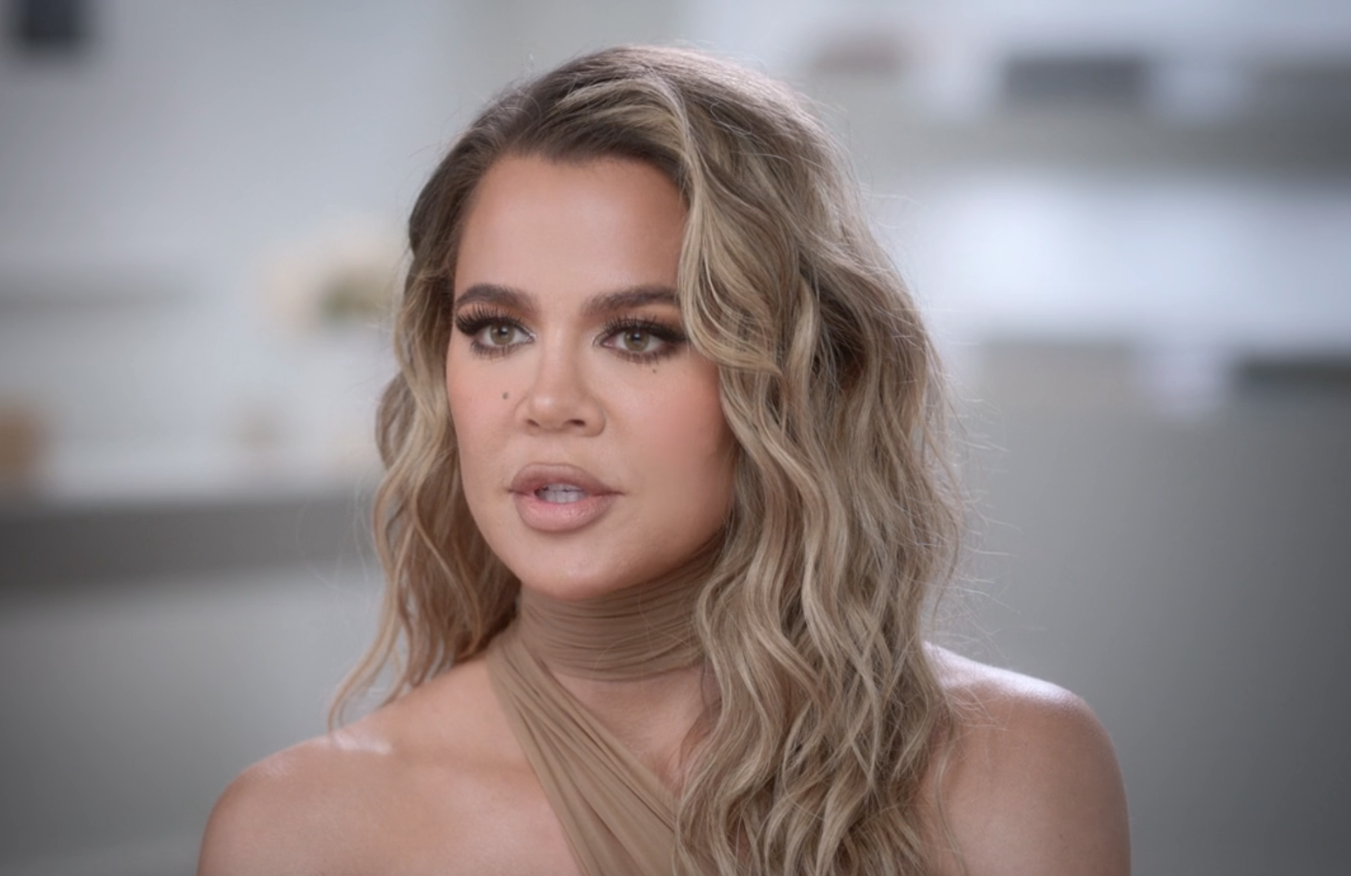 Close-up of Khloé